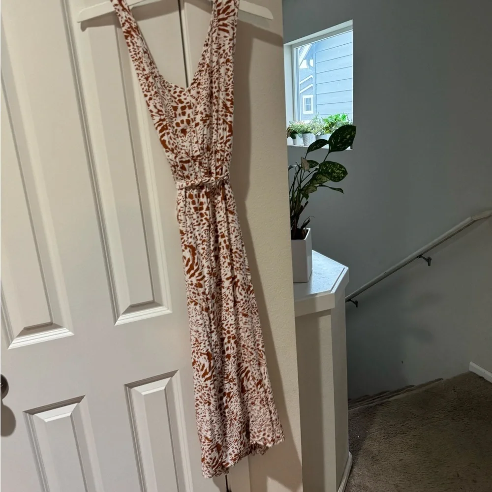 Giraffe Printed Dress - Picture 2 of 2